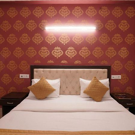 Hotel Tourist Palace Νέο Δελχί Εξωτερικό φωτογραφία
