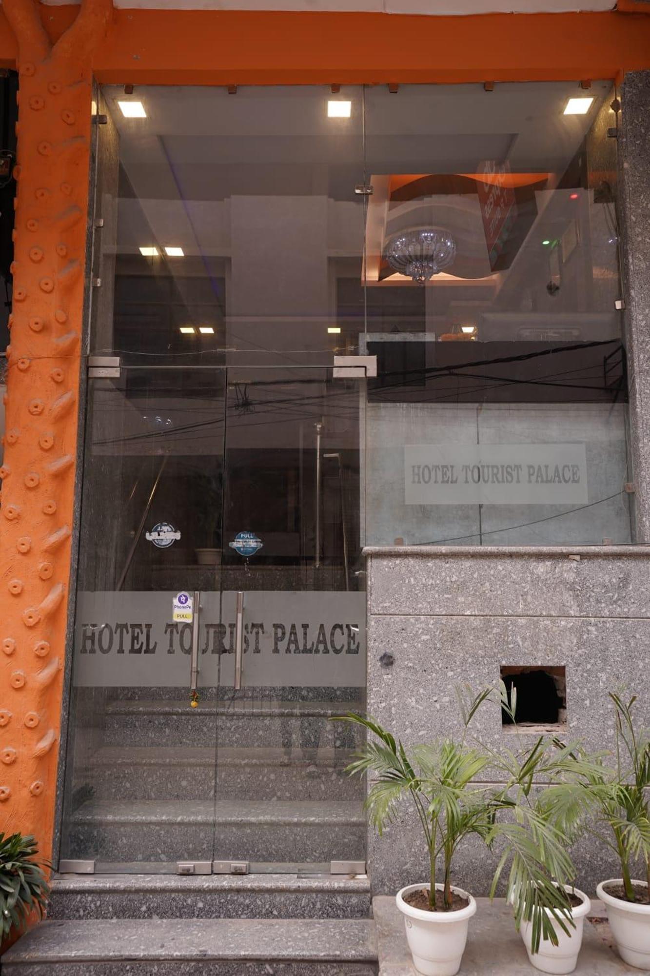 Hotel Tourist Palace Νέο Δελχί Εξωτερικό φωτογραφία
