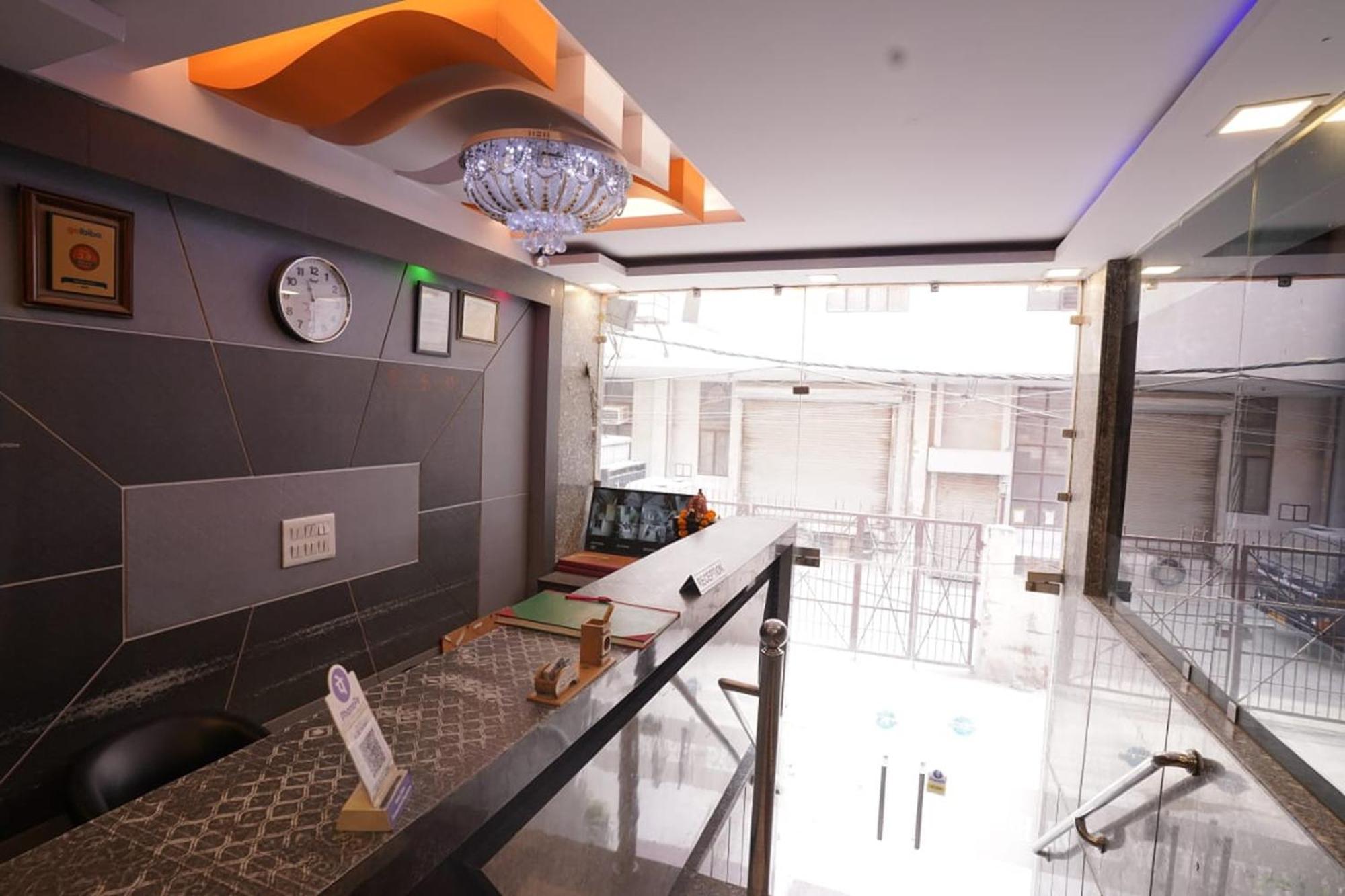 Hotel Tourist Palace Νέο Δελχί Εξωτερικό φωτογραφία